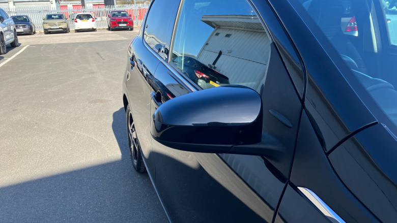 Peugeot 108 1.2 PureTech Allure 5dr Petrol Hatchback